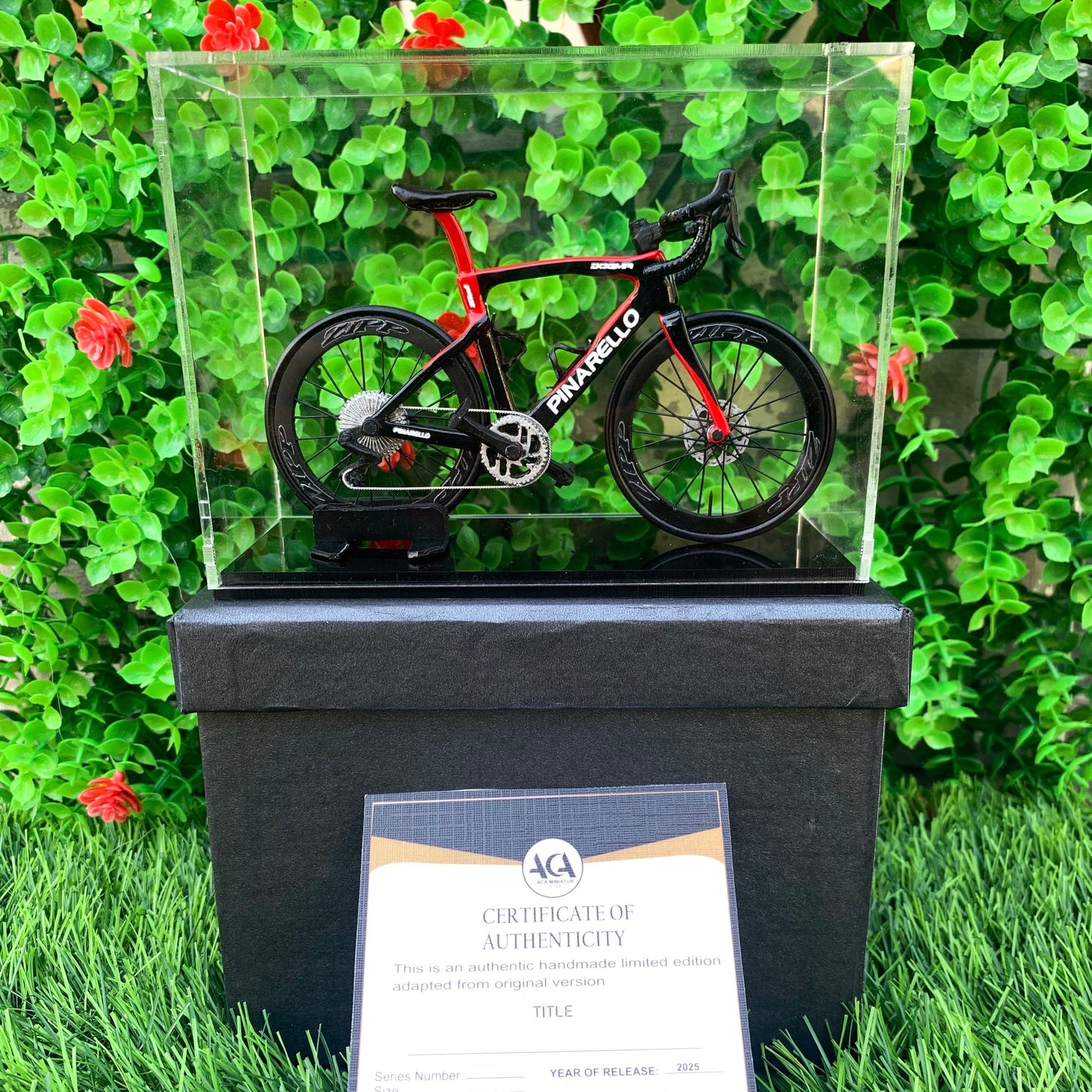 PINARELLO DOGMA - Handmade Miniature Bicycle
