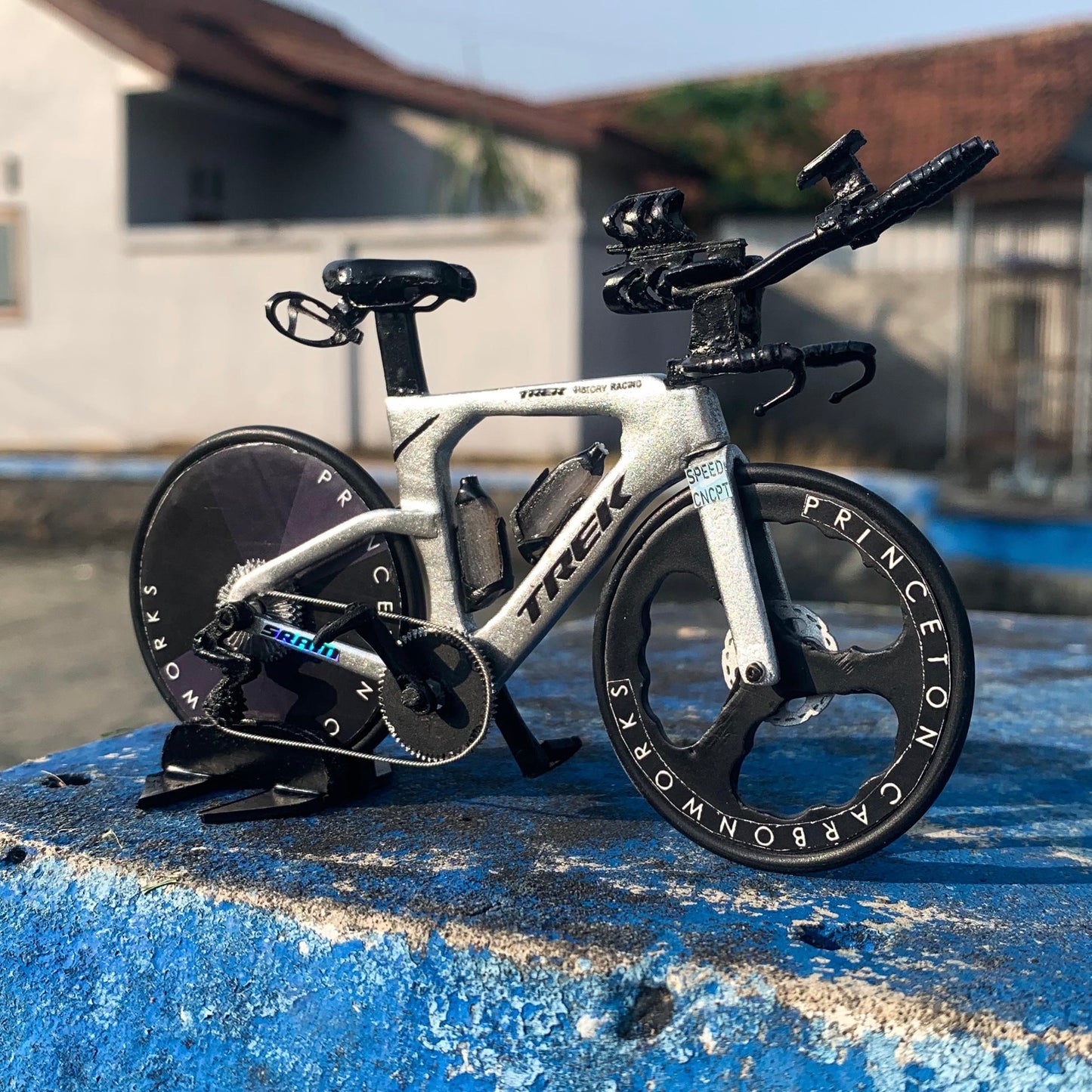 TREK SPEED CONCEPT - Handmade Miniature Bicycle White