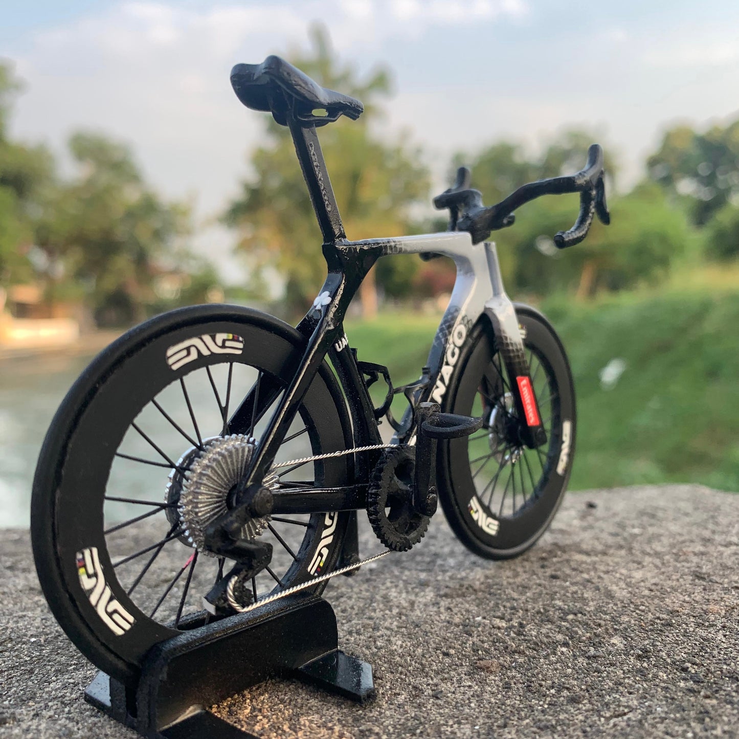 COLNAGO Y1Rs - Handmade Miniature Bicycle