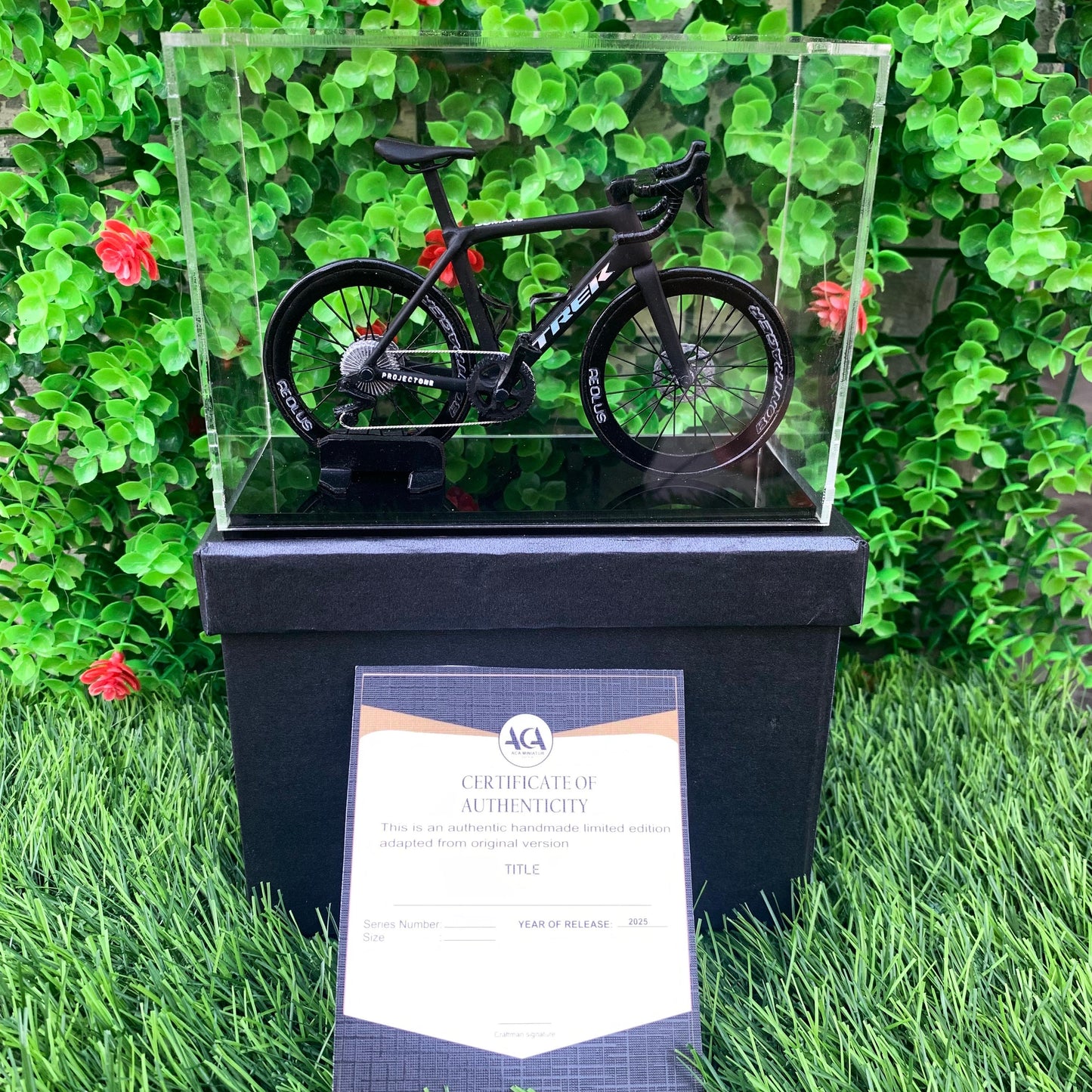 TREK DOMANE SLR 6 - Handmade Miniature Bicycle