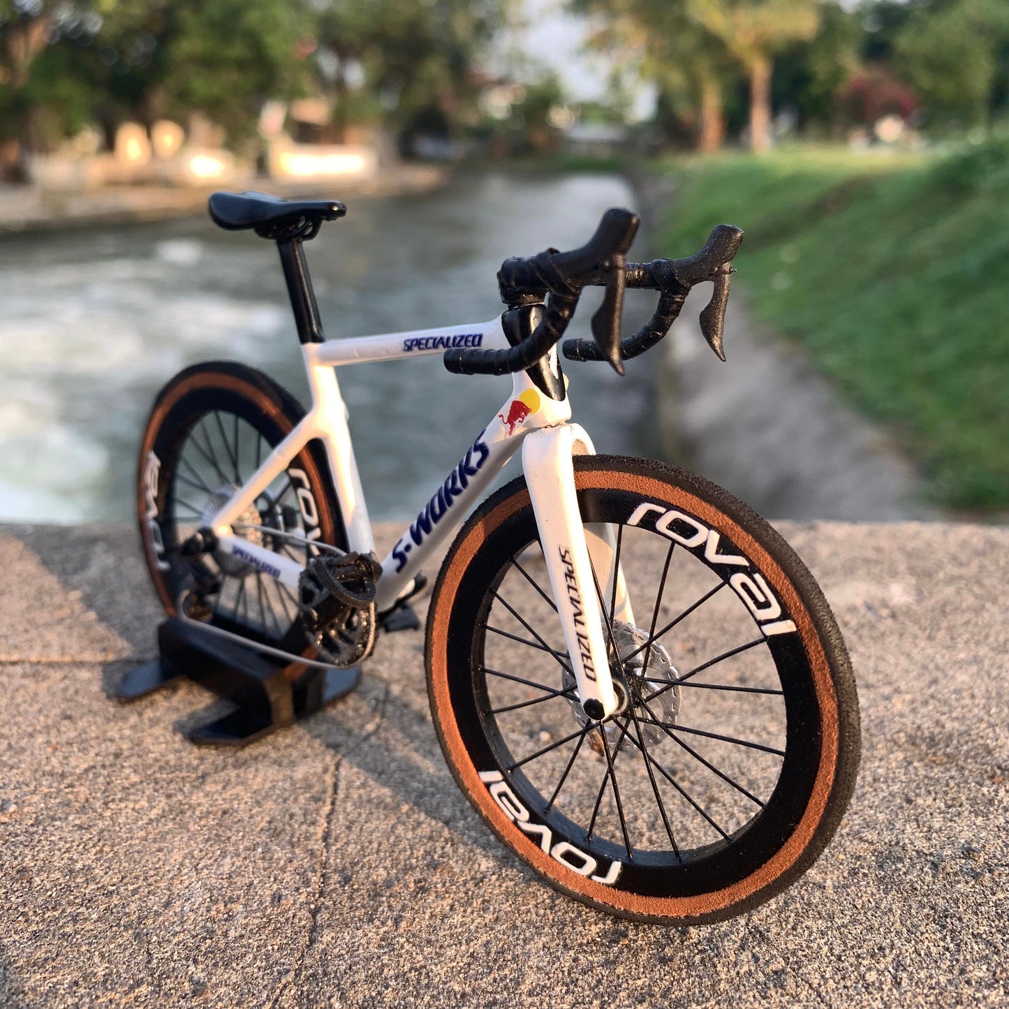 S-WORKS TARMAC SL8 - Handmade Miniature Bicycle White