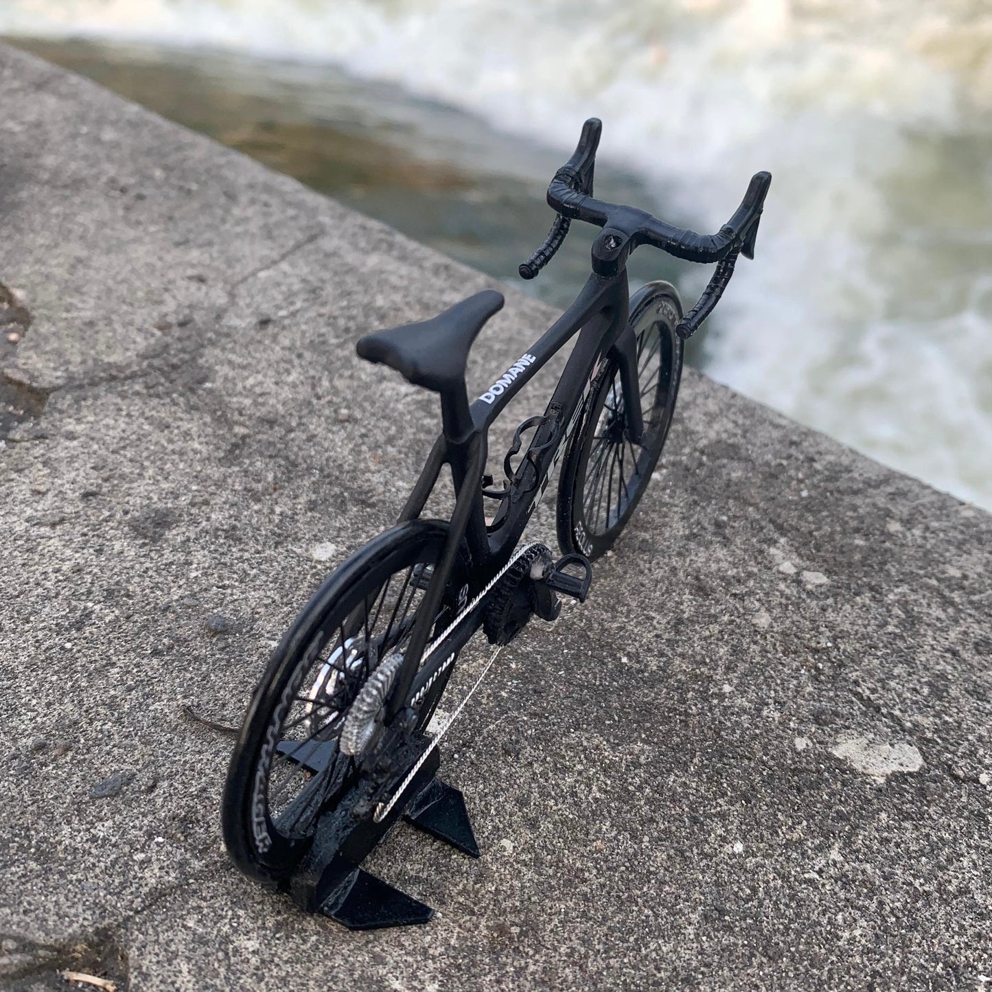 TREK DOMANE SLR 6 - Handmade Miniature Bicycle