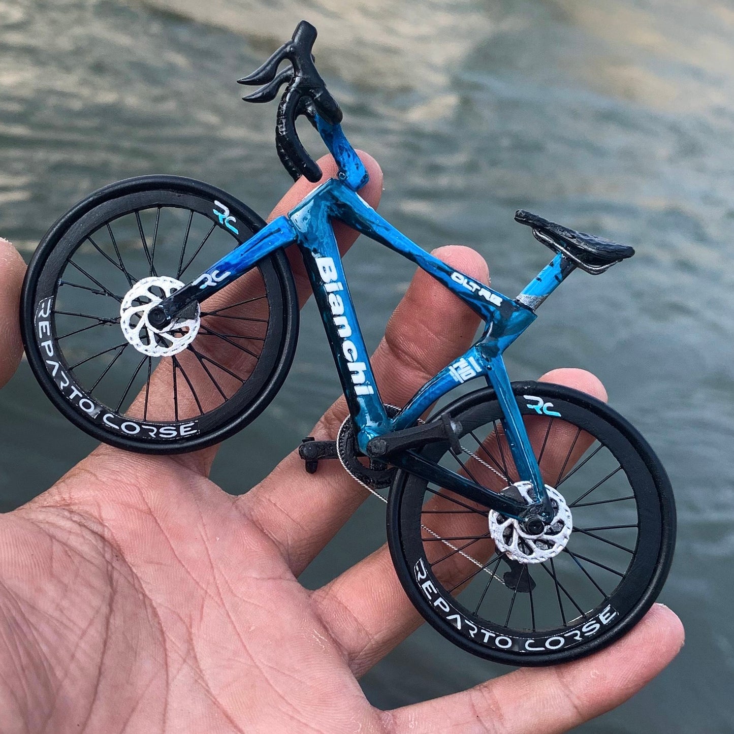 BIANCHI OLTRE RC - Handmade Miniature Bicycle