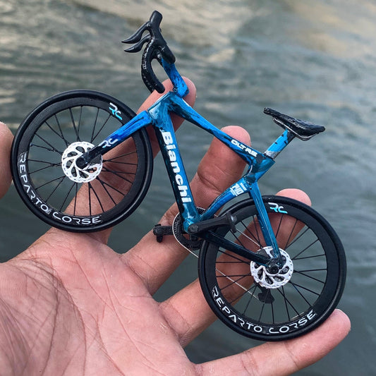 BIANCHI OLTRE RC - Handmade Miniature Bicycle