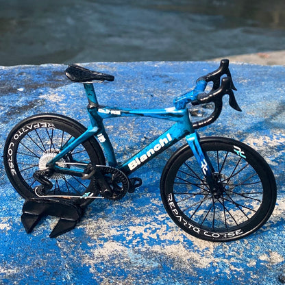 BIANCHI OLTRE RC - Handmade Miniature Bicycle