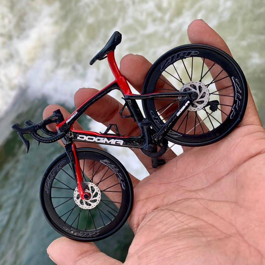 PINARELLO DOGMA - Handmade Miniature Bicycle